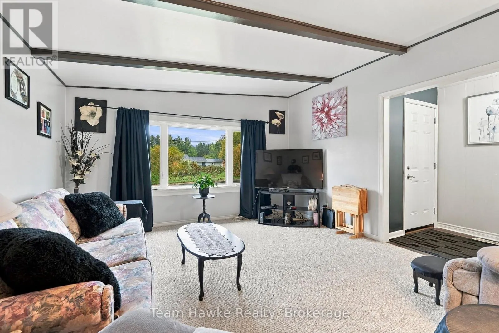 385 LAFONTAINE ROAD W