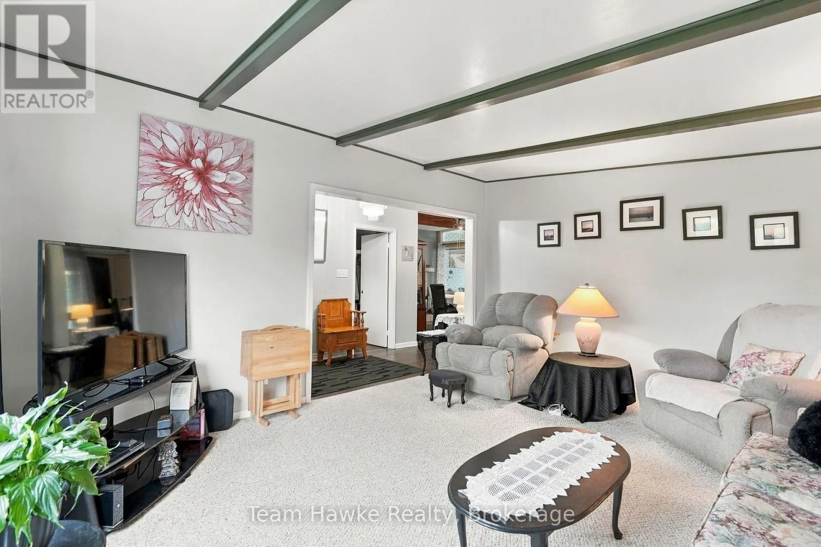385 LAFONTAINE ROAD W