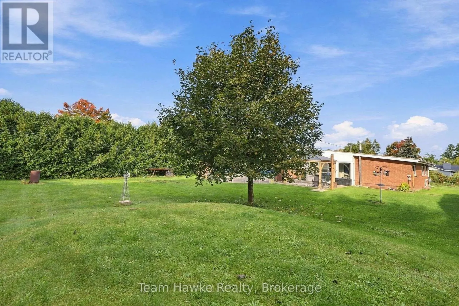 385 LAFONTAINE ROAD W