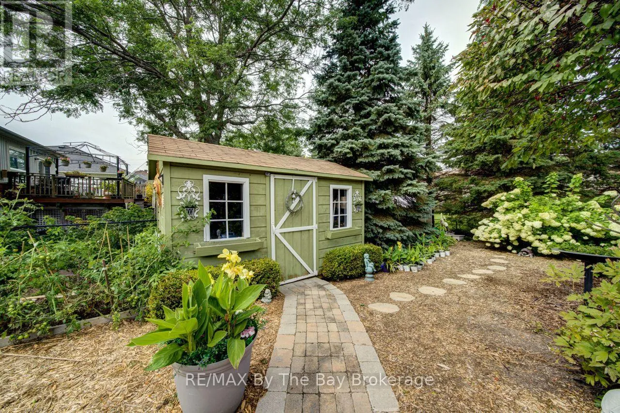 9 CRANBERRY HEIGHTS