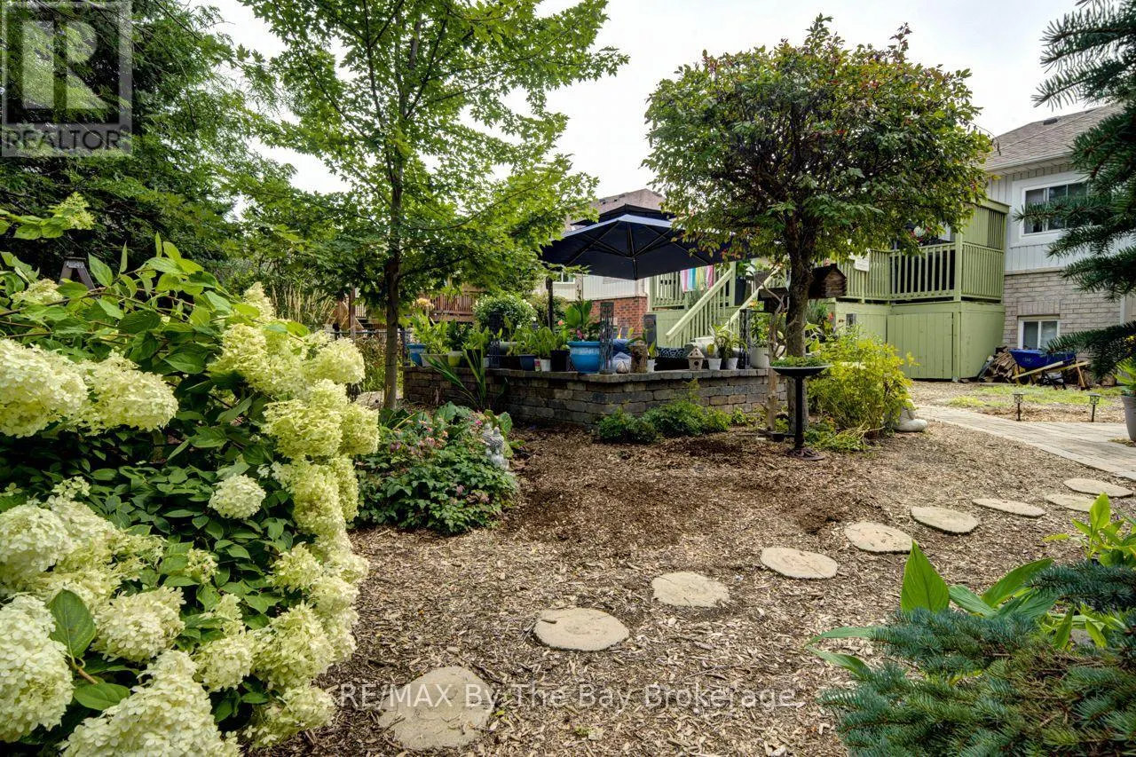 9 CRANBERRY HEIGHTS