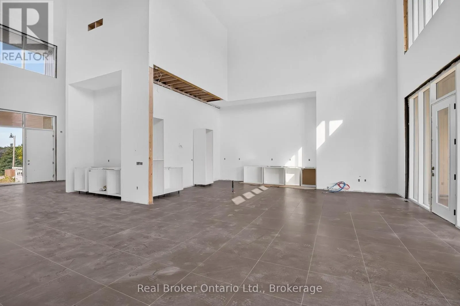 1 MEADOWLARK WAY