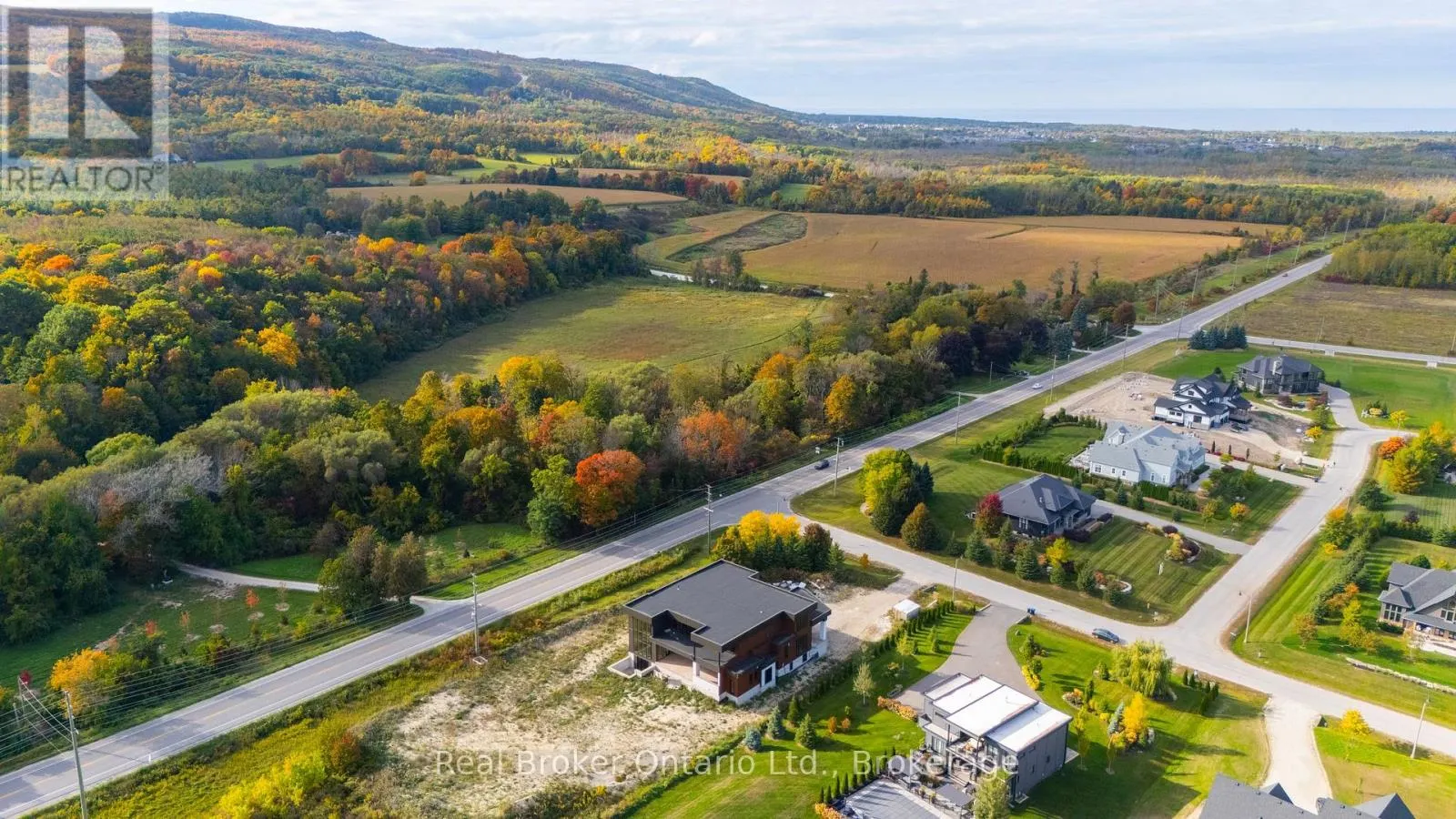 1 MEADOWLARK WAY