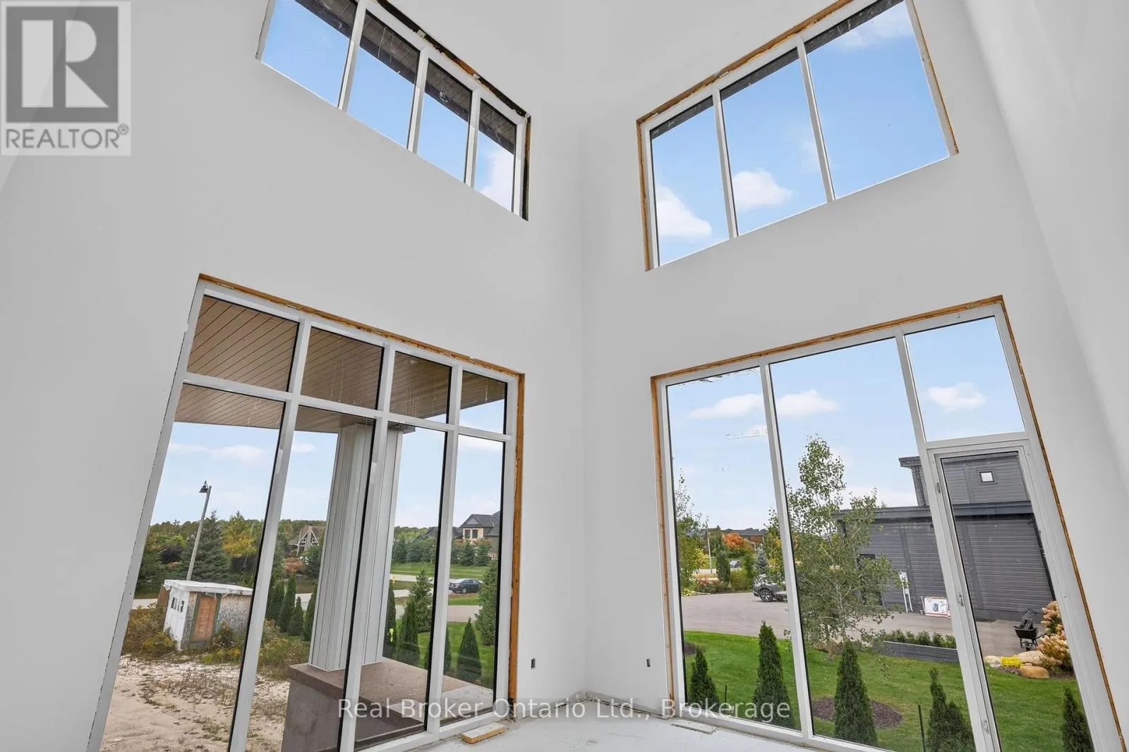 1 MEADOWLARK WAY