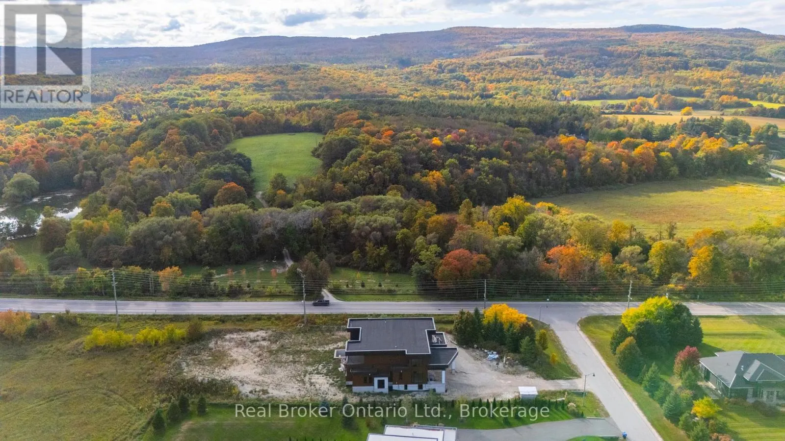 1 MEADOWLARK WAY
