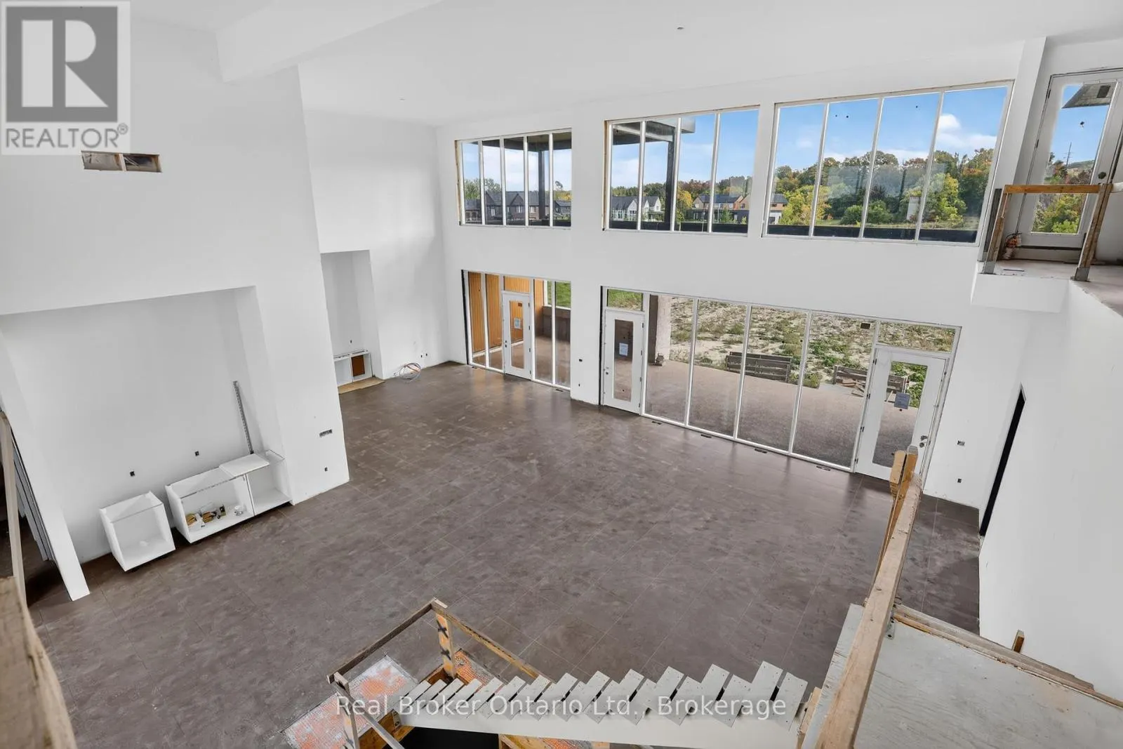 1 MEADOWLARK WAY
