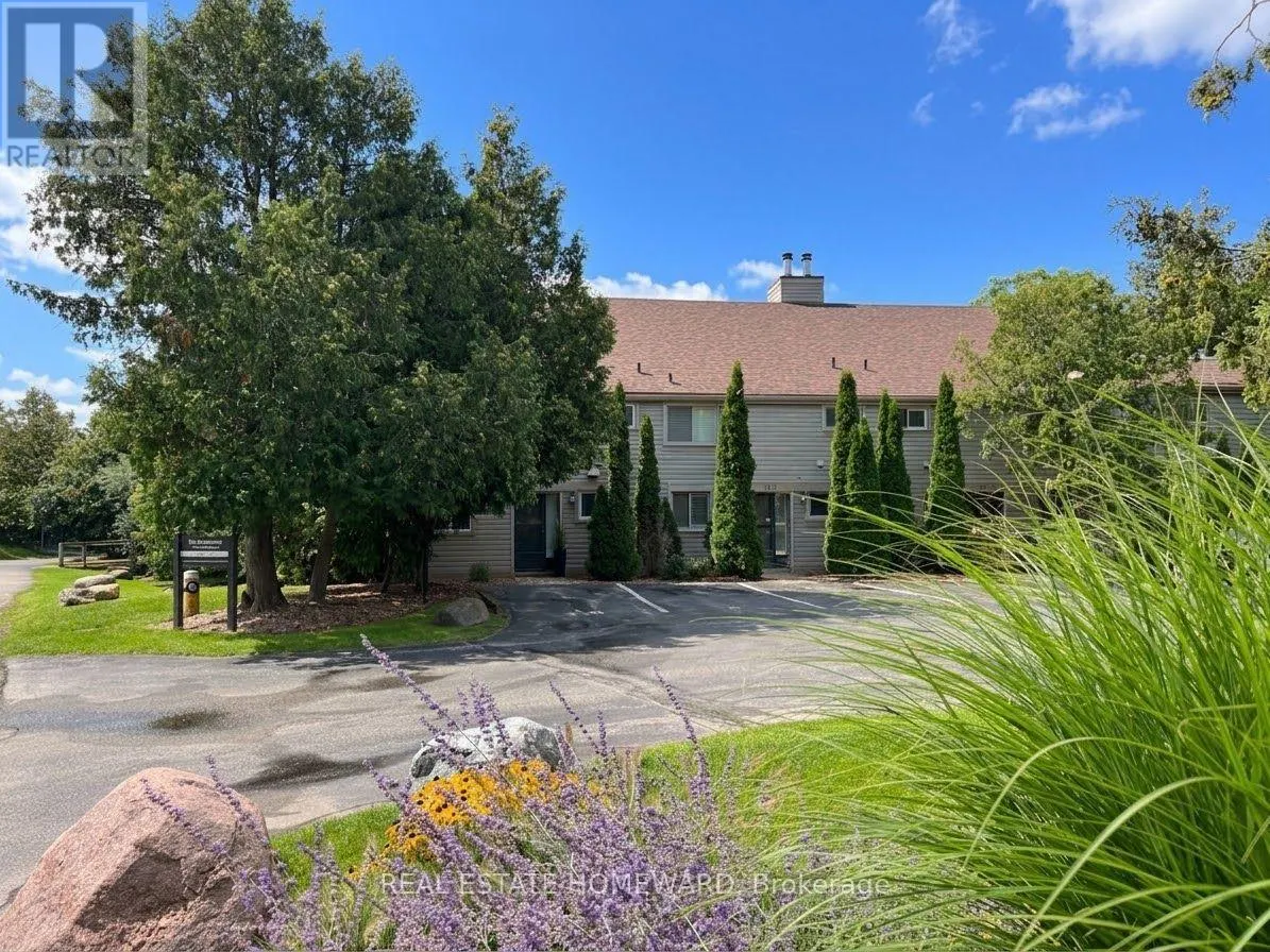 130 ESCARPMENT CRESCENT