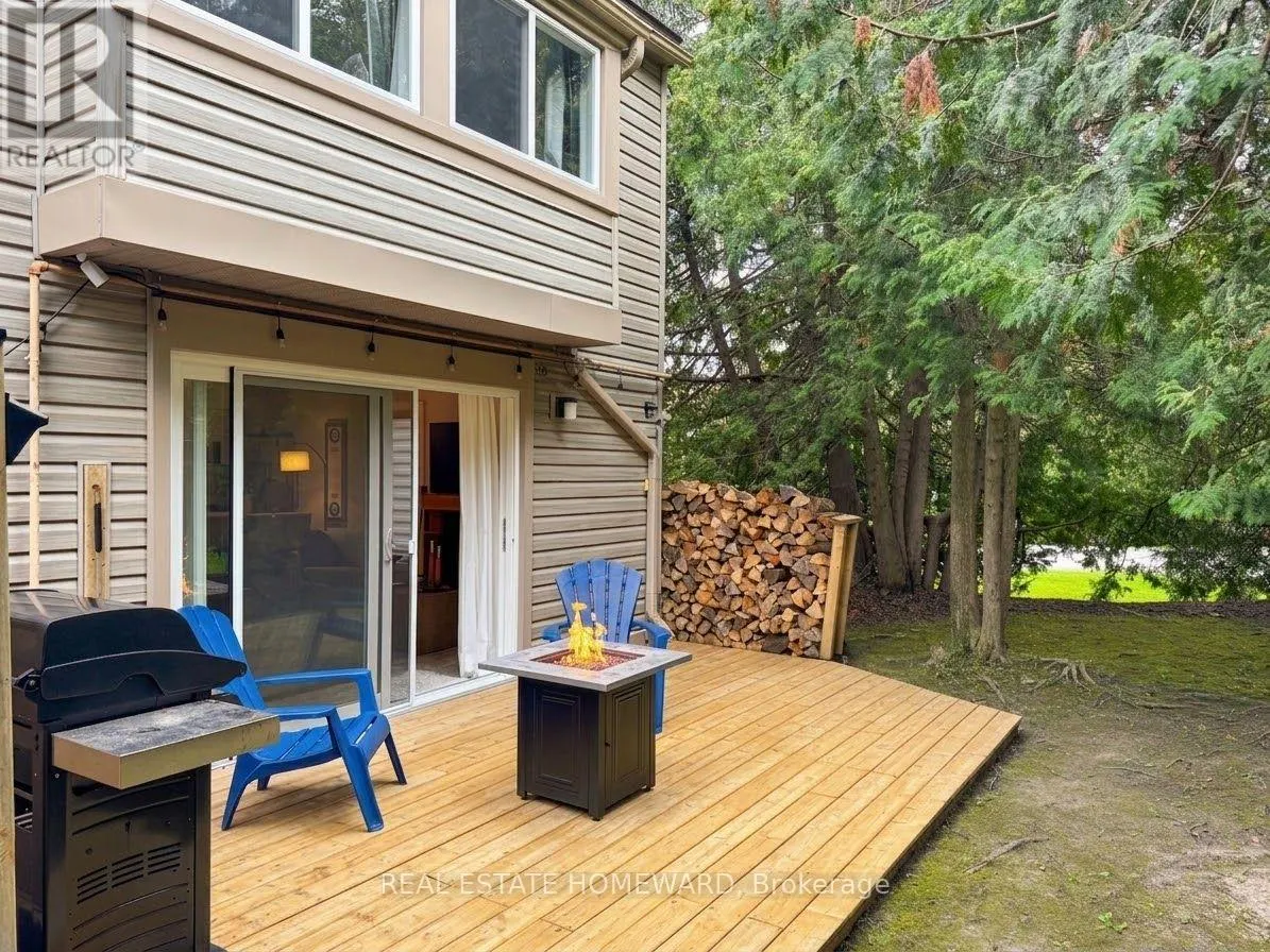 130 ESCARPMENT CRESCENT