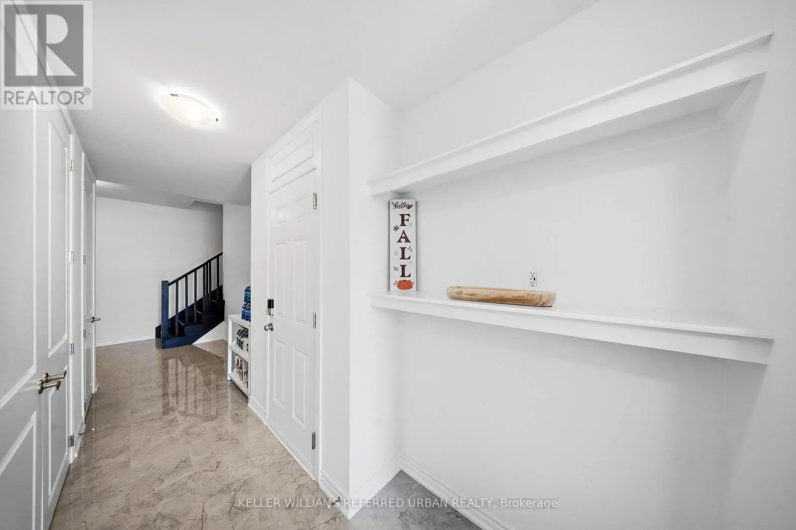 61 VINEWOOD CRESCENT