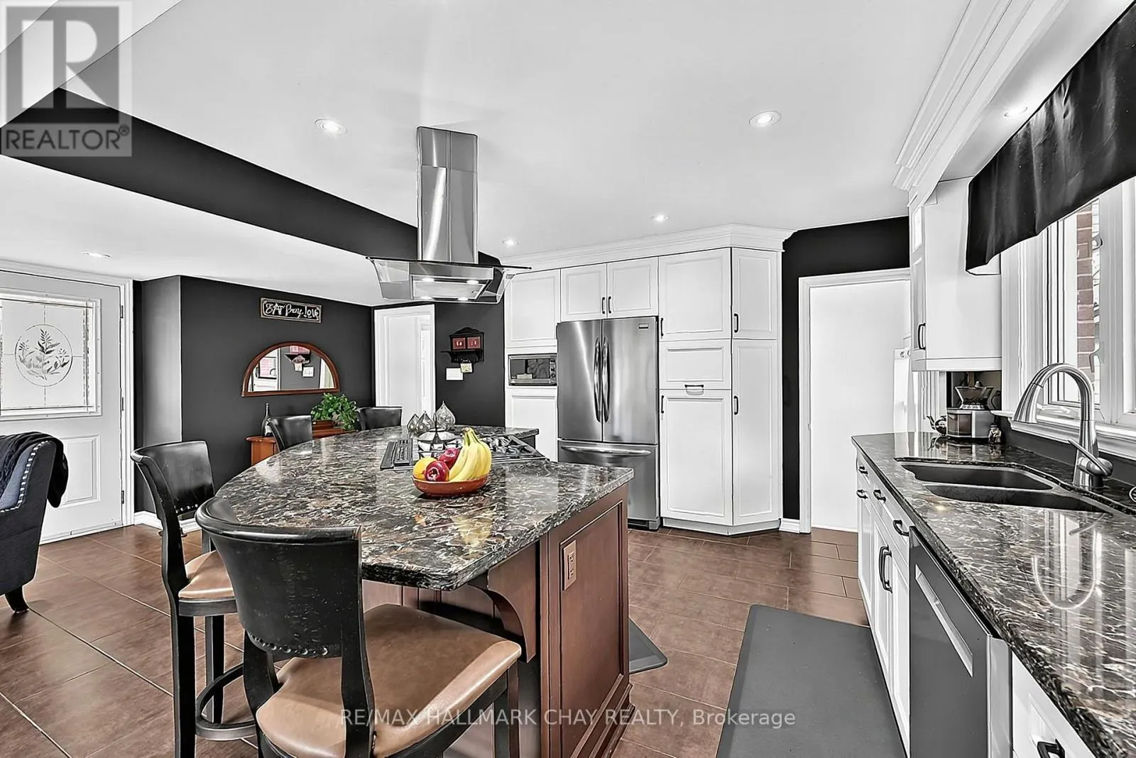 23 MARION CRESCENT