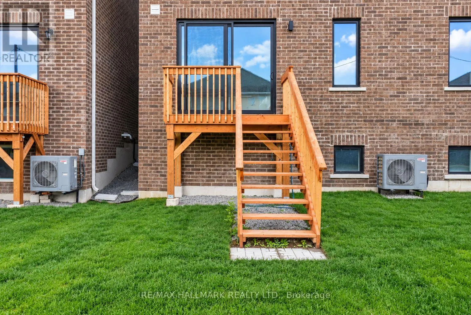 51 GRETZKY AVENUE