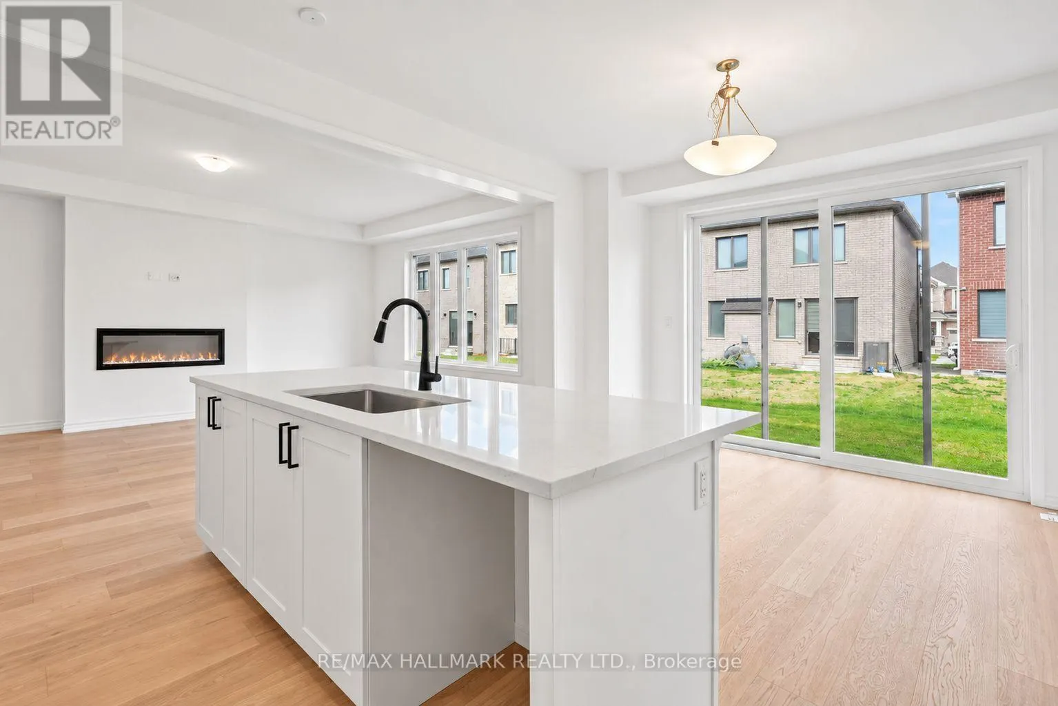 82 GRETZKY AVENUE