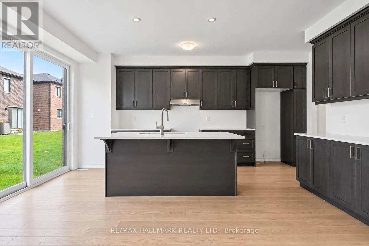 84 GRETZKY AVENUE