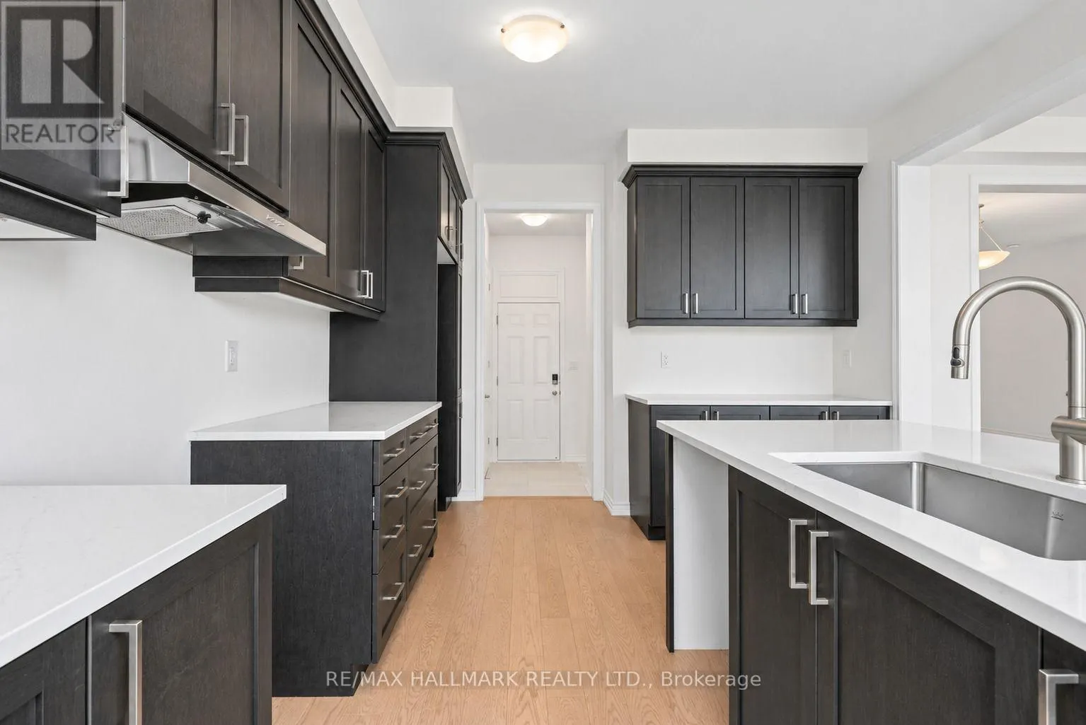 84 GRETZKY AVENUE