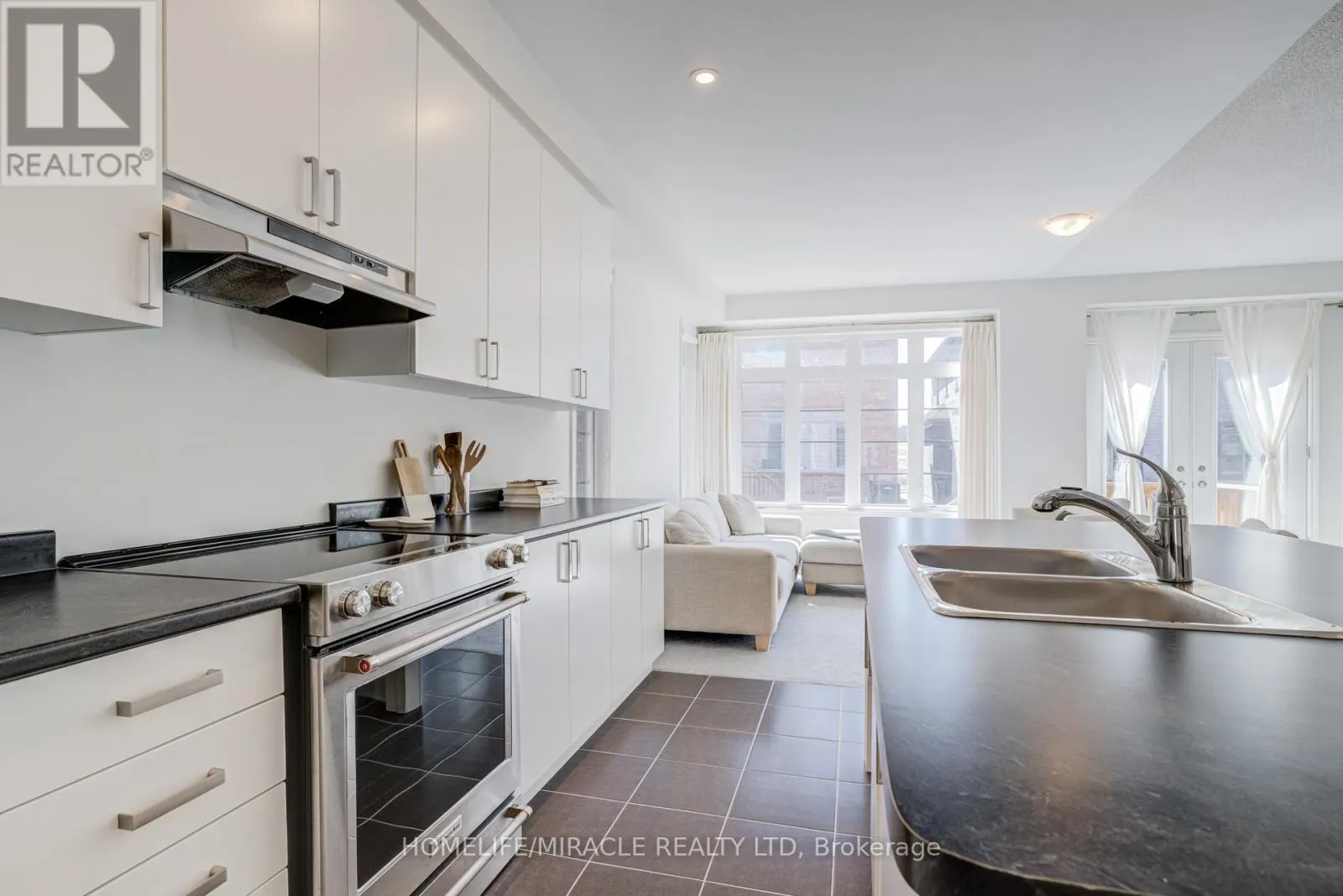 14 SASSAFRAS ROAD