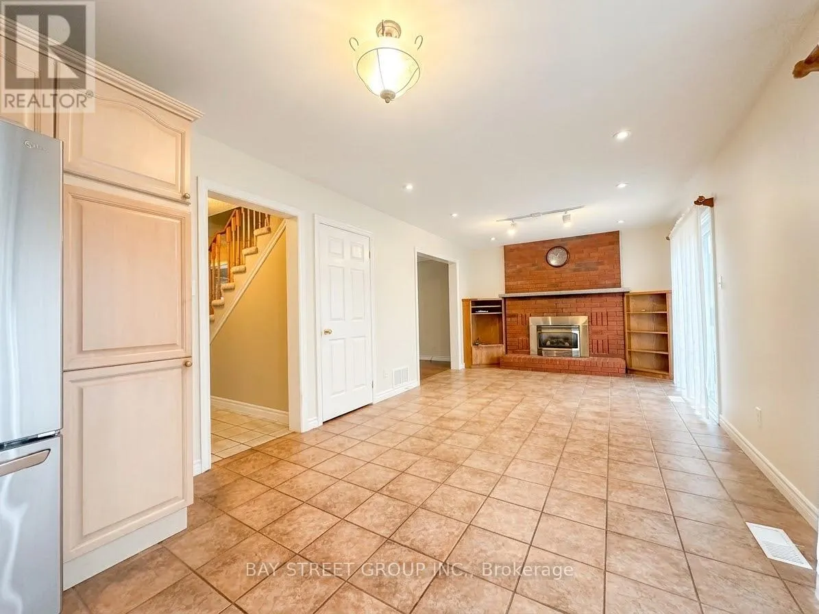 76 MAYFAIR DRIVE