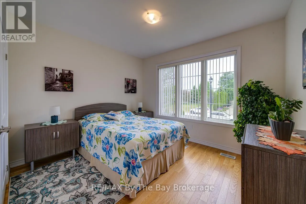 43 FAWNDALE CRESCENT
