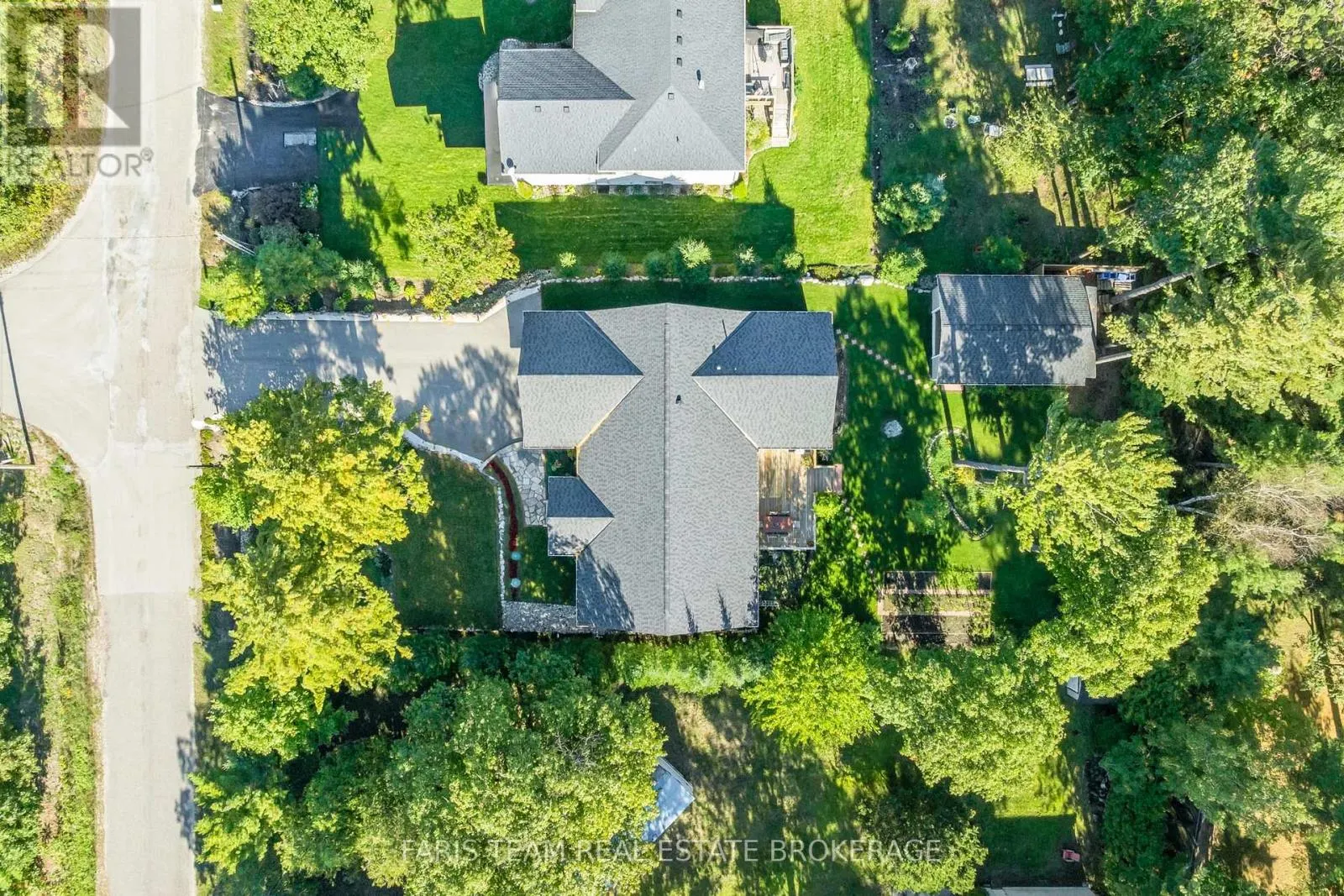 15 STONEY ROAD