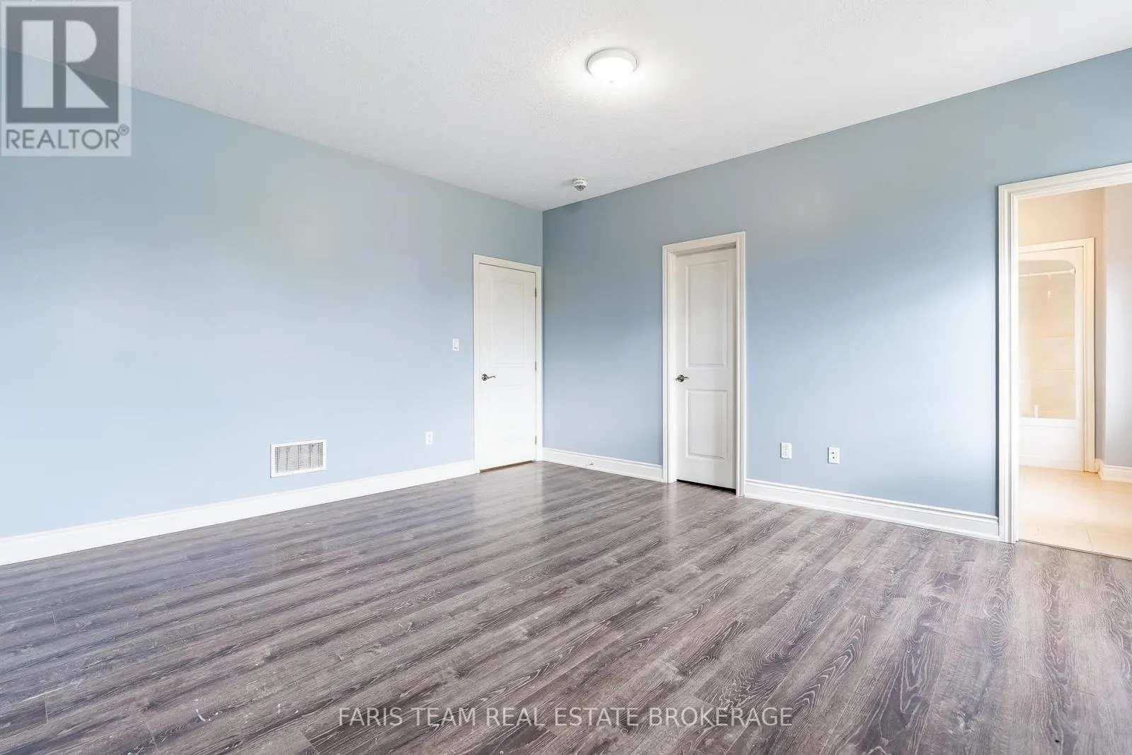 3118 EMPEROR DRIVE