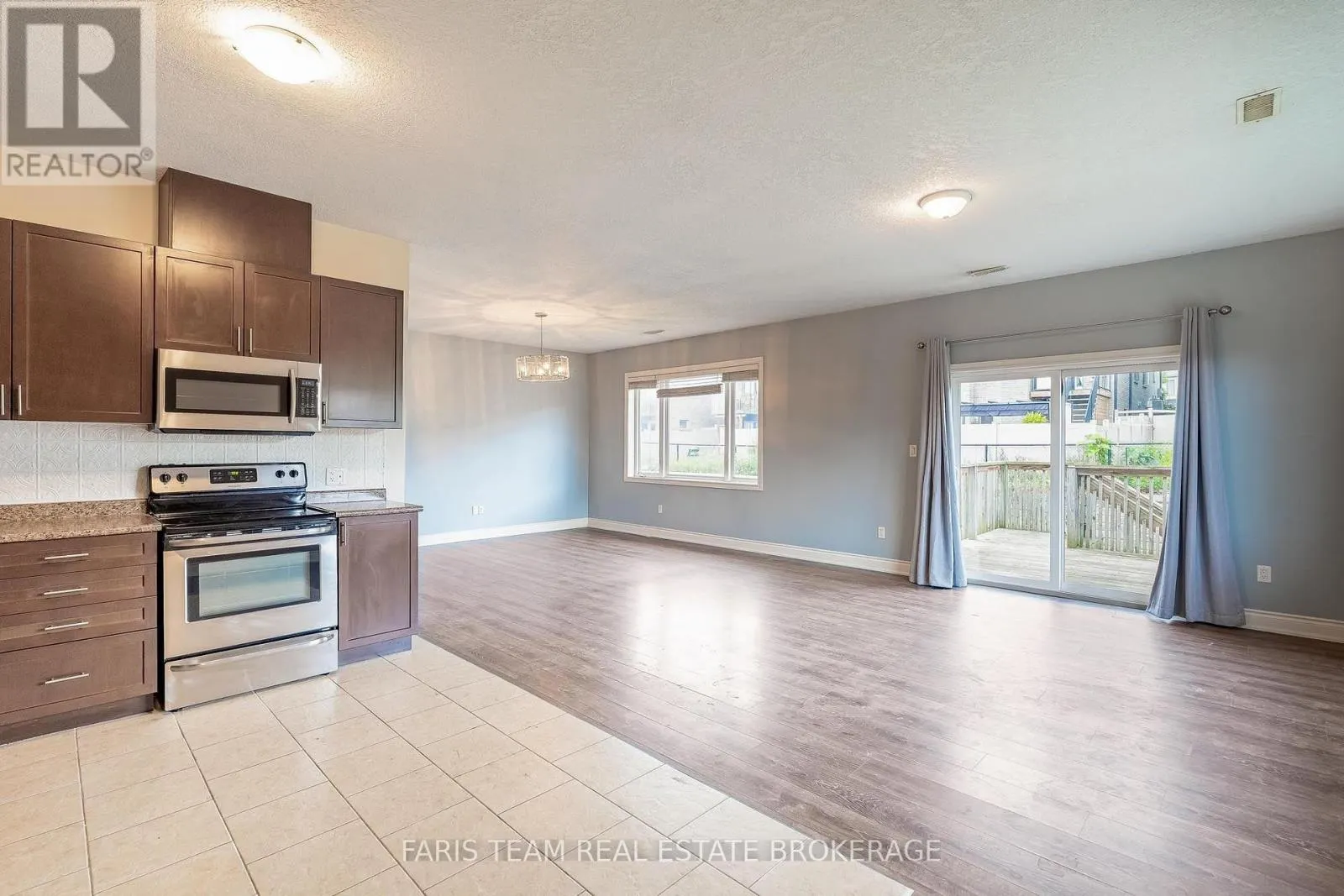 3118 EMPEROR DRIVE