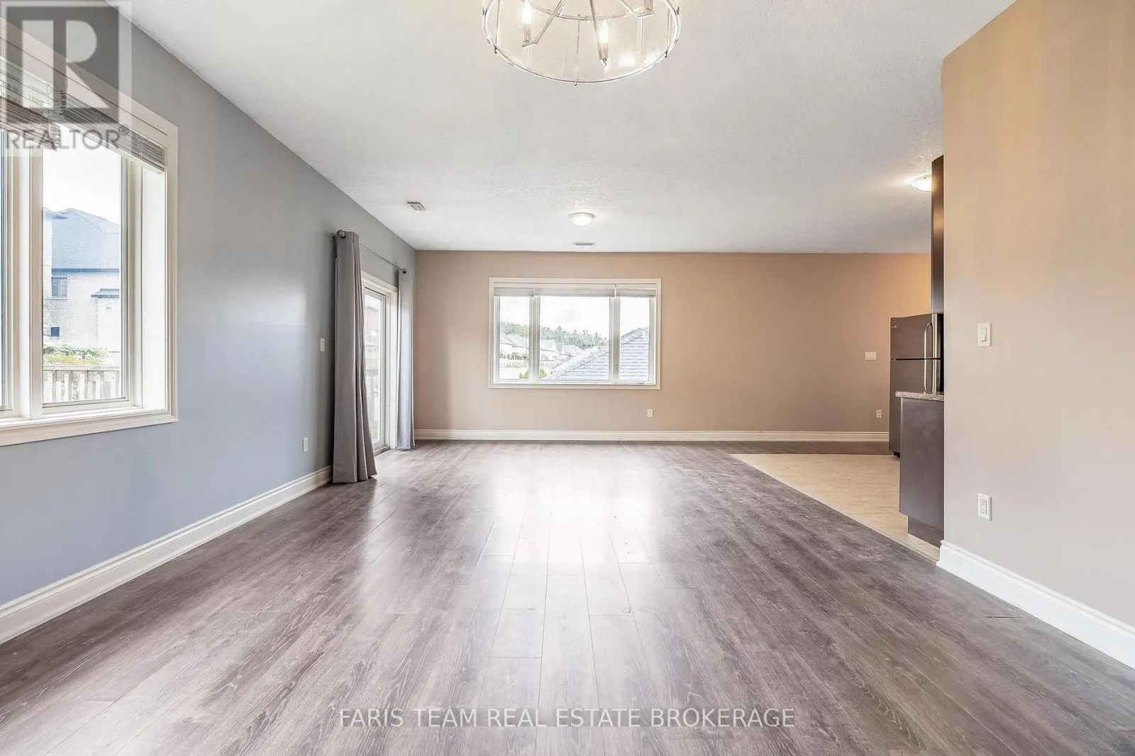 3118 EMPEROR DRIVE
