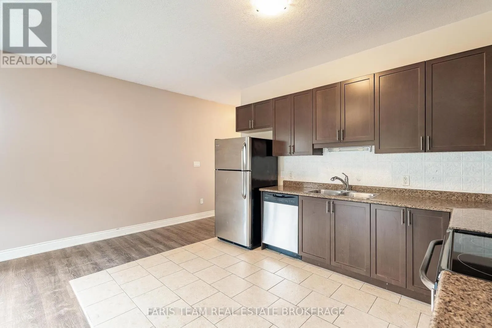 3118 EMPEROR DRIVE