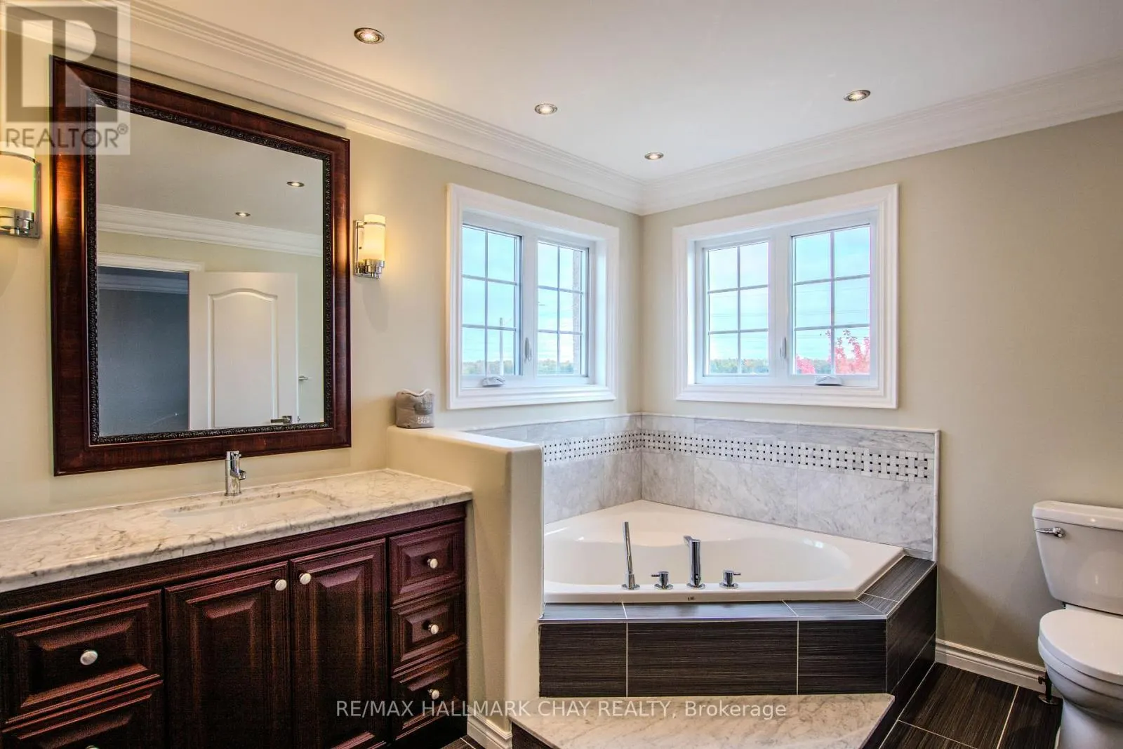 104 SUCCESSION CRESCENT