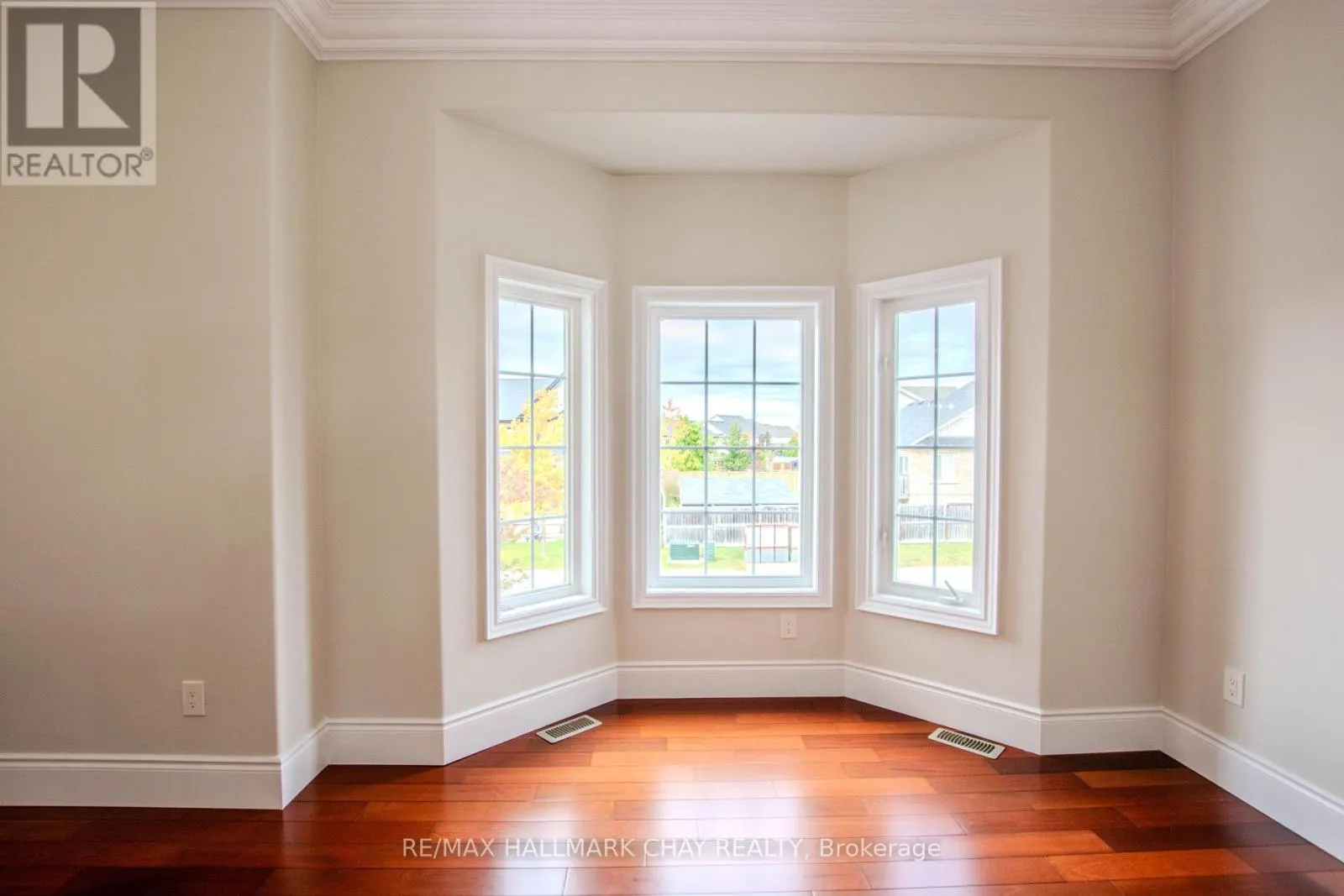 104 SUCCESSION CRESCENT