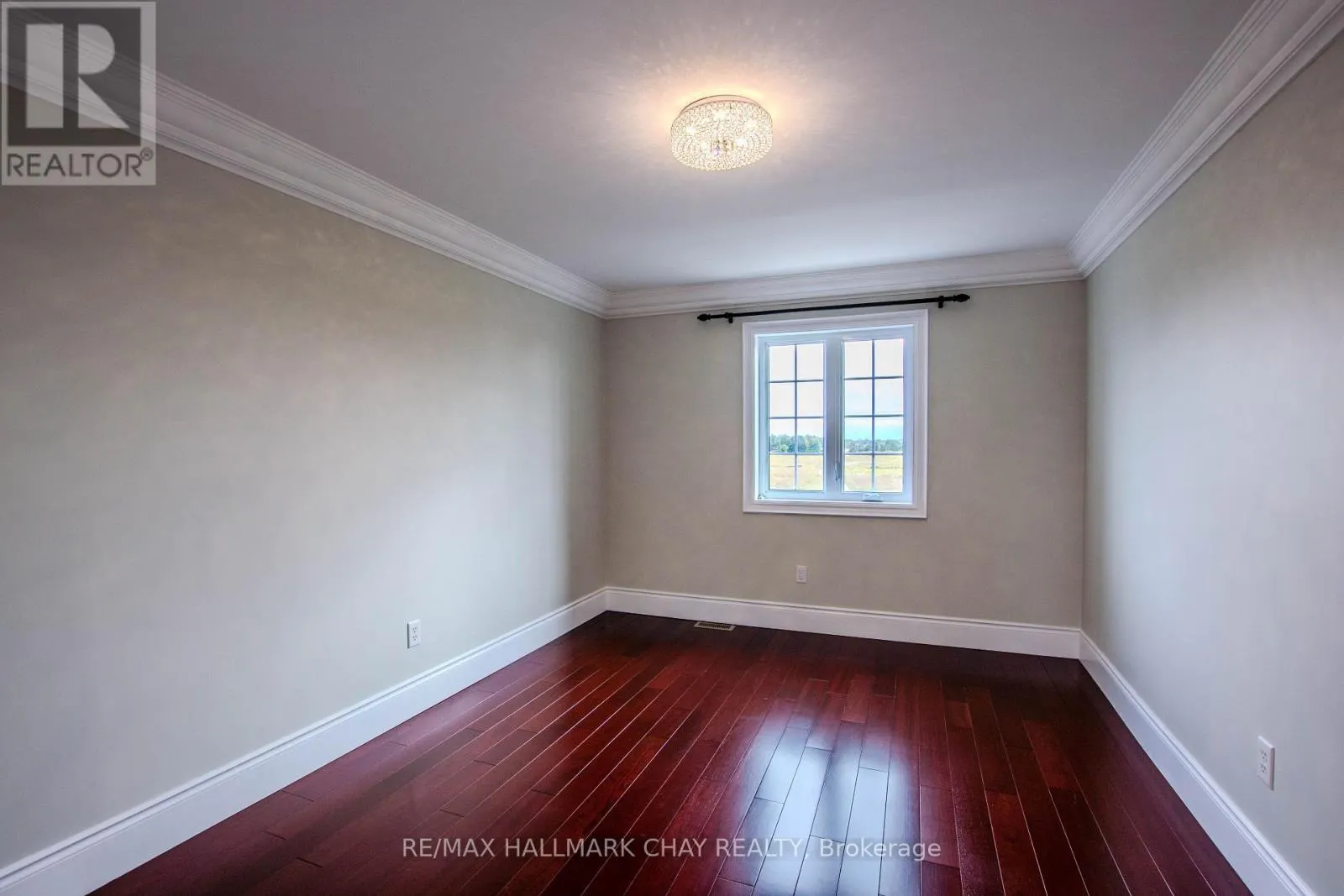 104 SUCCESSION CRESCENT