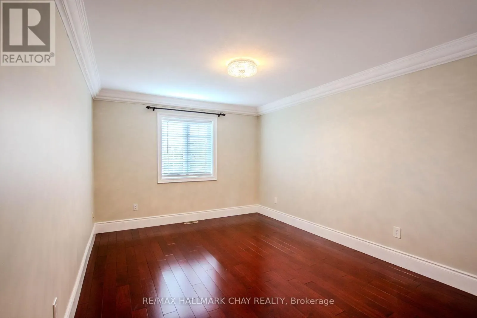 104 SUCCESSION CRESCENT