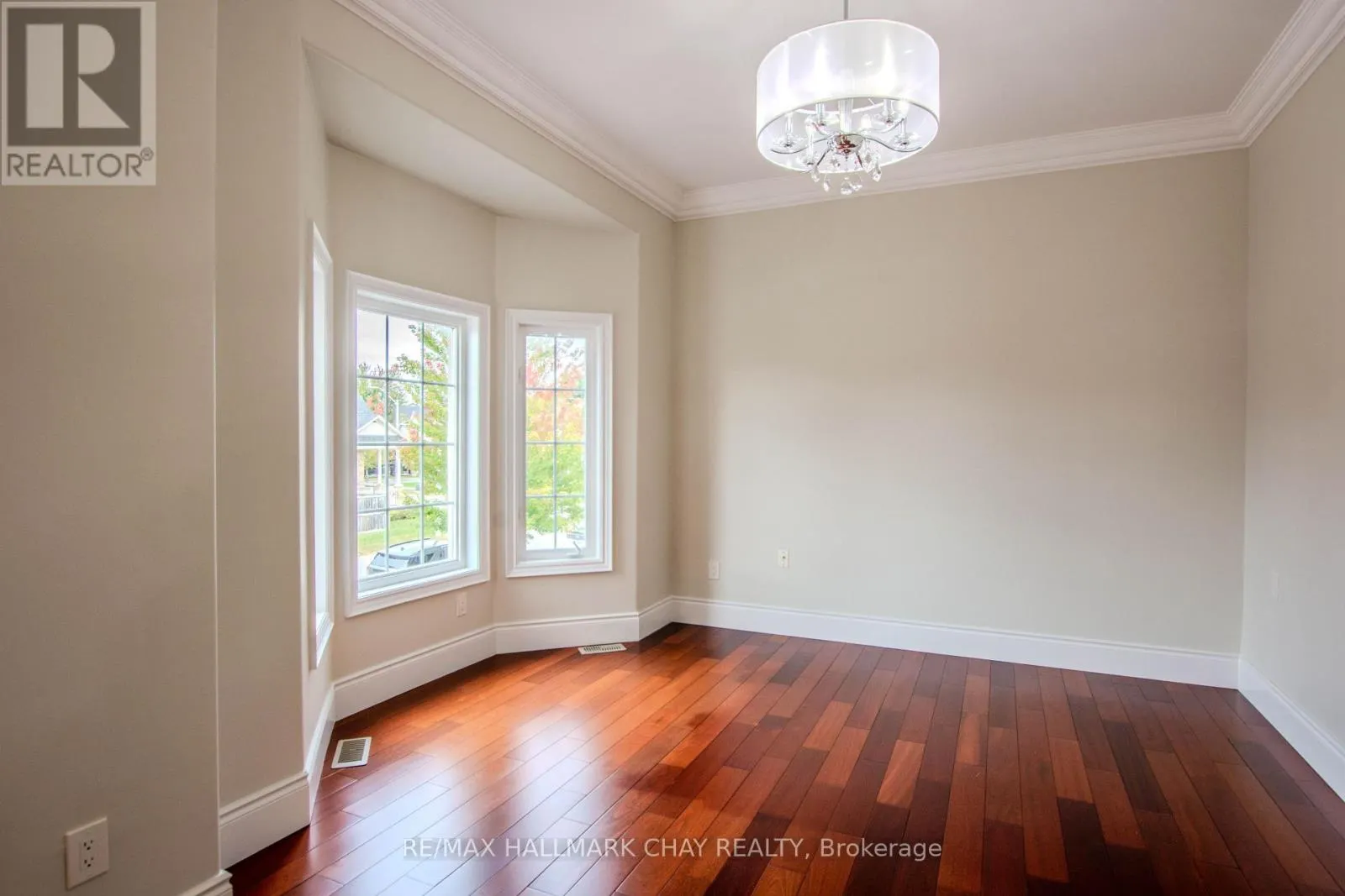 104 SUCCESSION CRESCENT