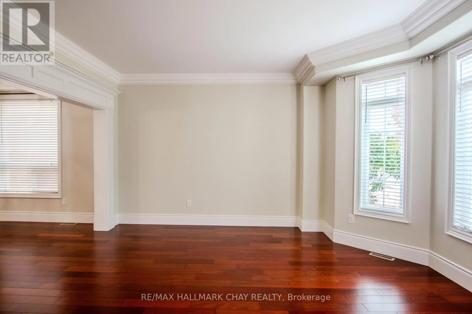 104 SUCCESSION CRESCENT