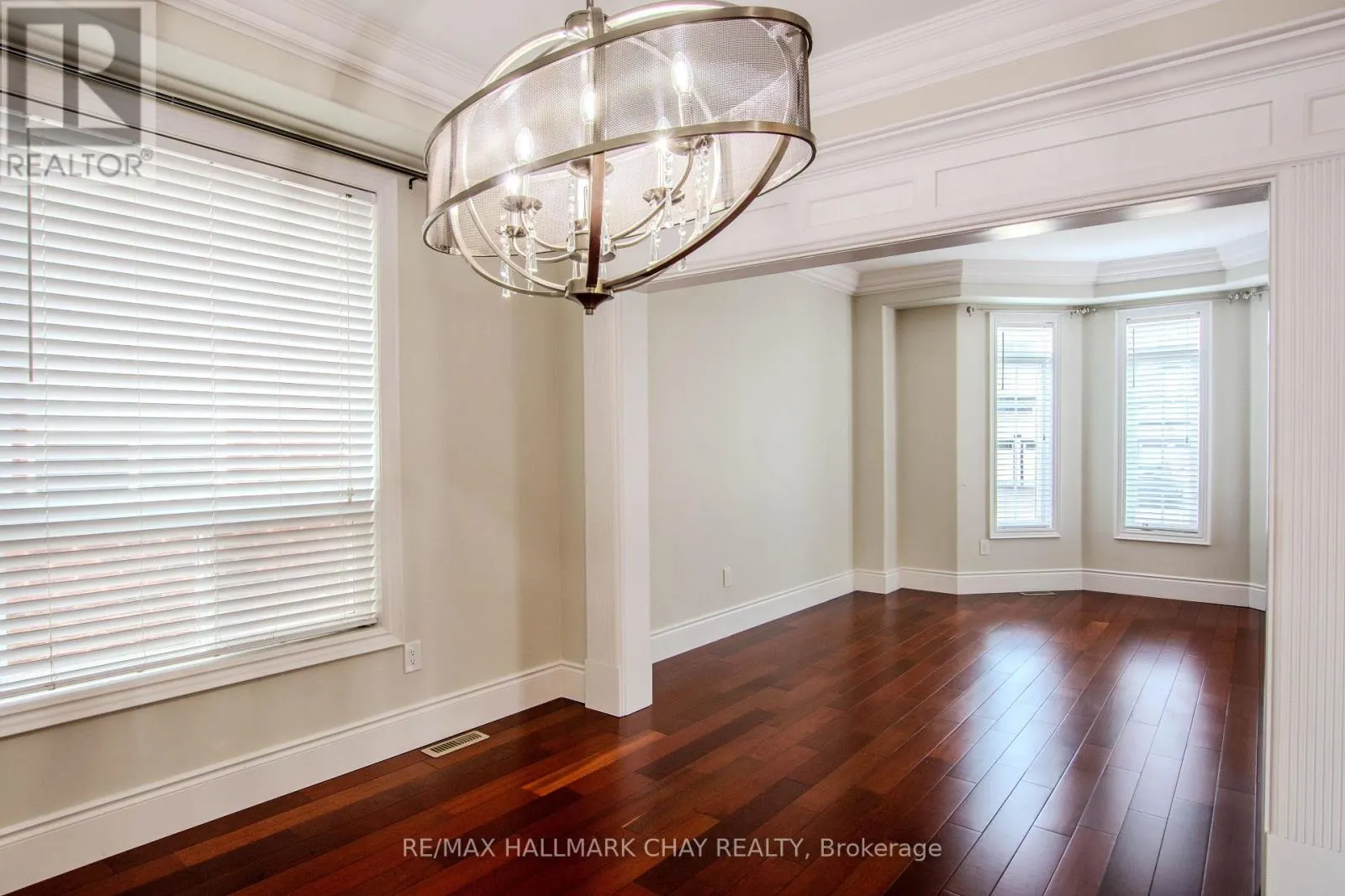 104 SUCCESSION CRESCENT