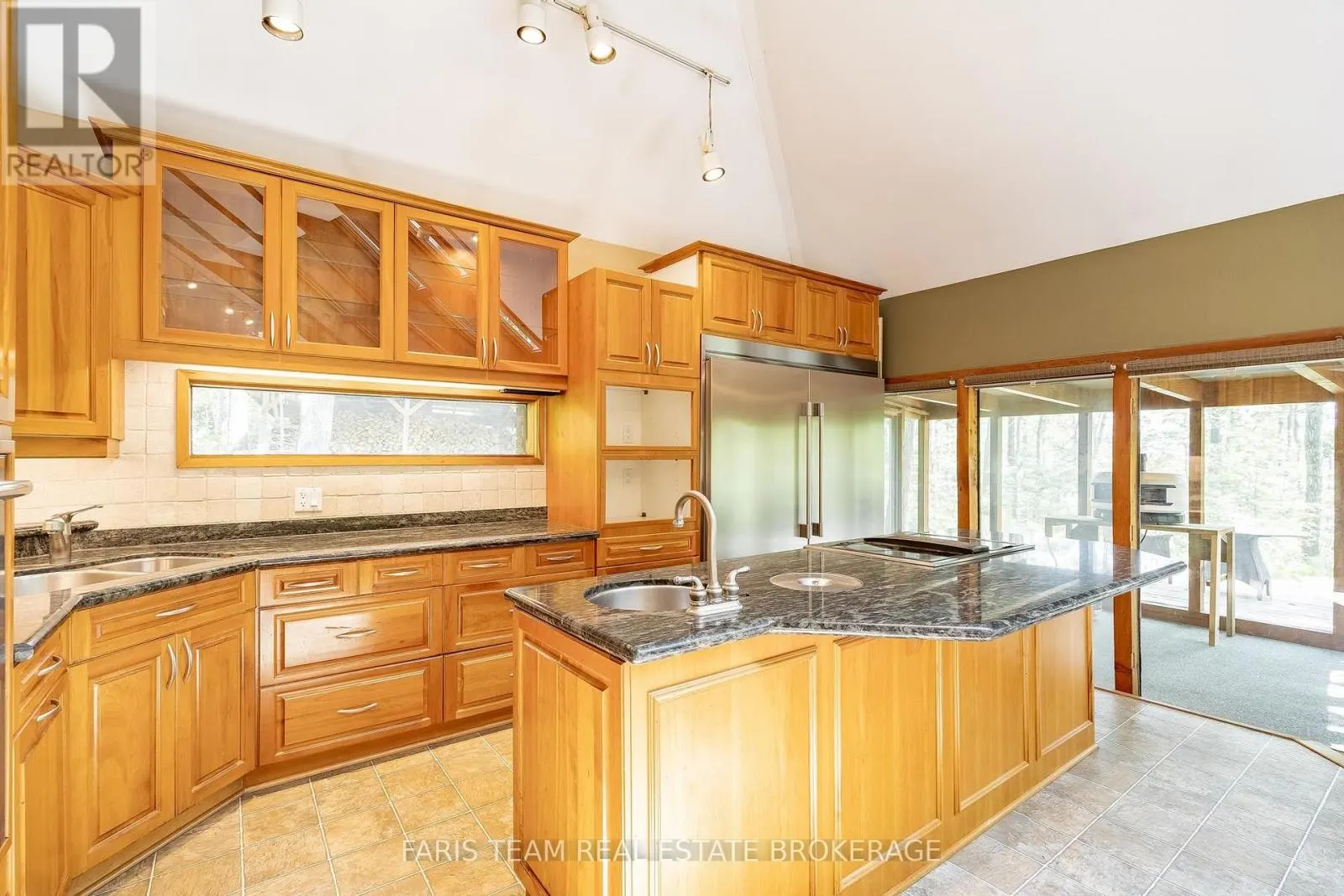 15 SCOTTDALE DRIVE