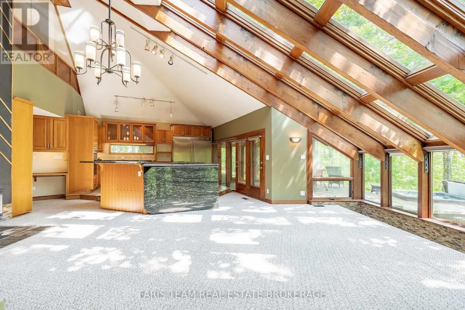 15 SCOTTDALE DRIVE