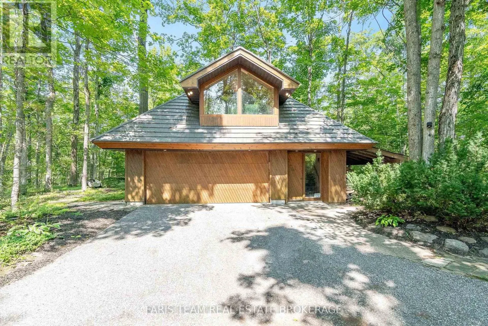 15 SCOTTDALE DRIVE