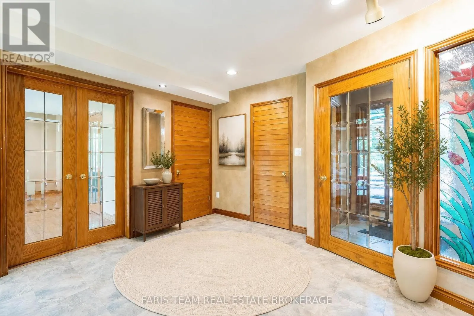 15 SCOTTDALE DRIVE