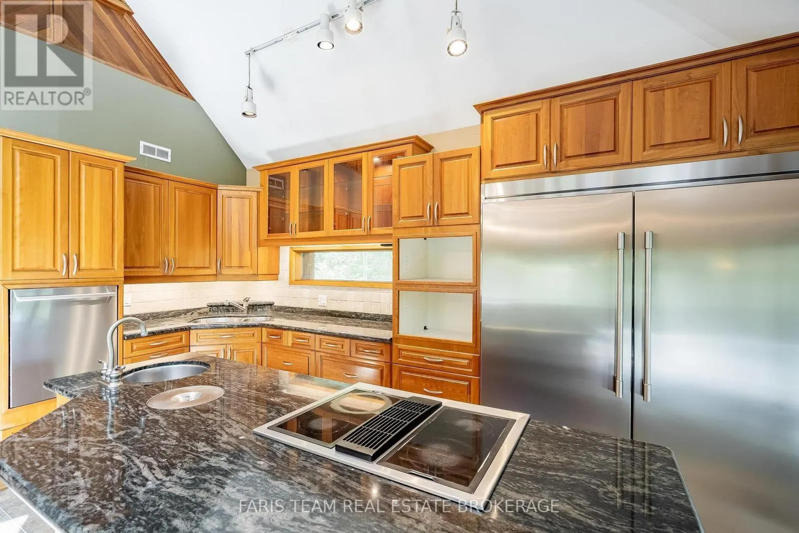 15 SCOTTDALE DRIVE