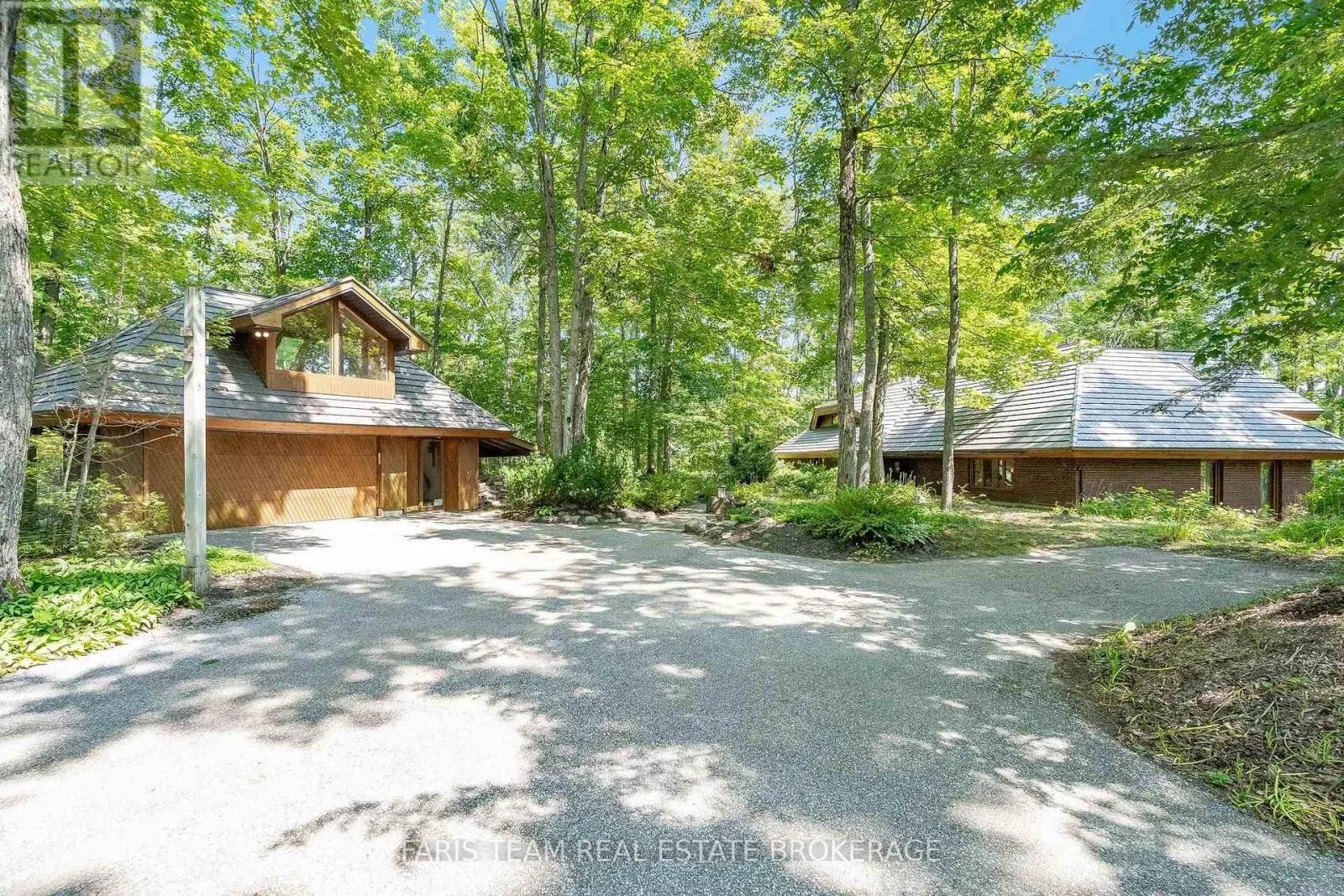 15 SCOTTDALE DRIVE