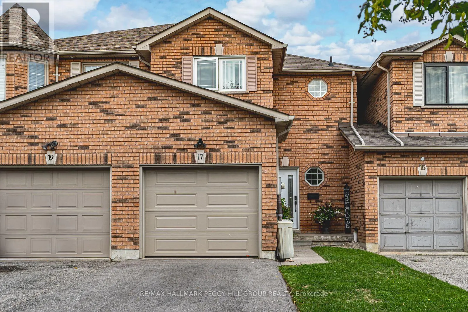 17 BRUCE CRESCENT