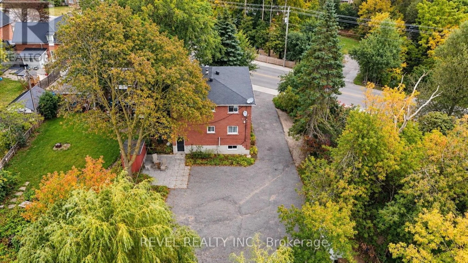 138 INNISFIL STREET