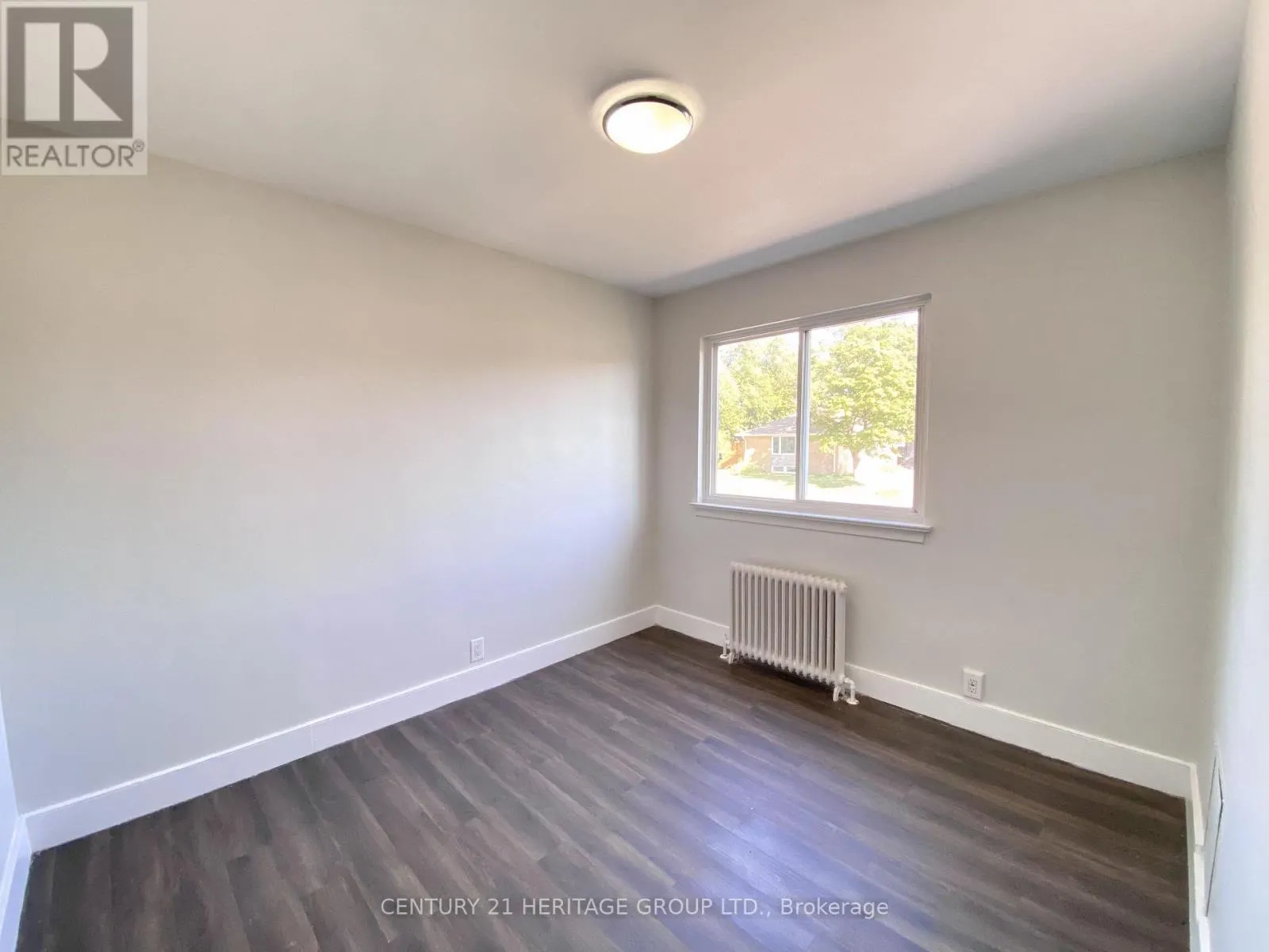 08 - 174 GROVE STREET E