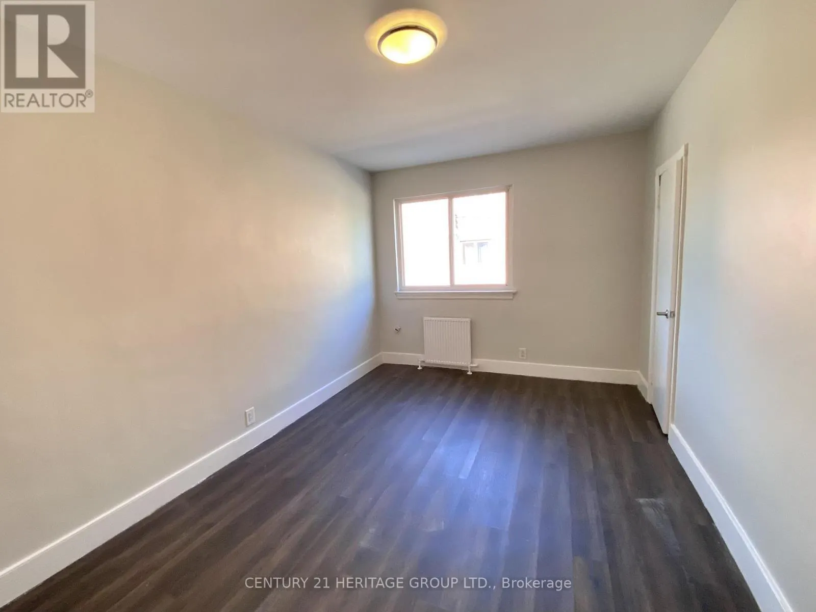 08 - 174 GROVE STREET E