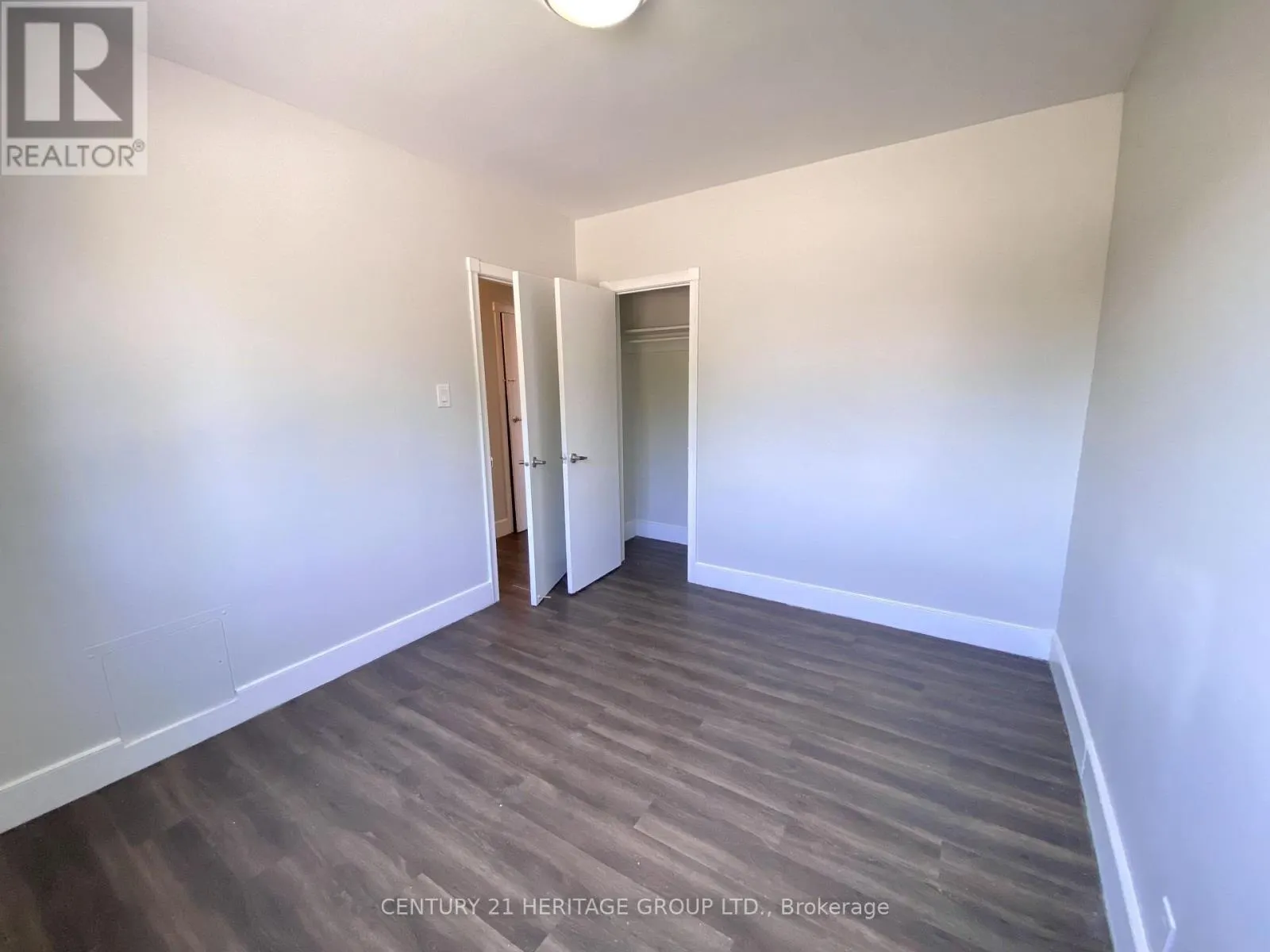 08 - 174 GROVE STREET E