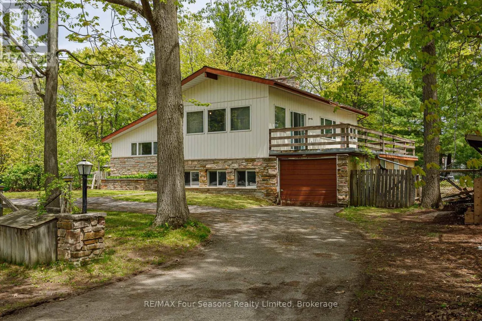 828 OXBOW PARK DRIVE