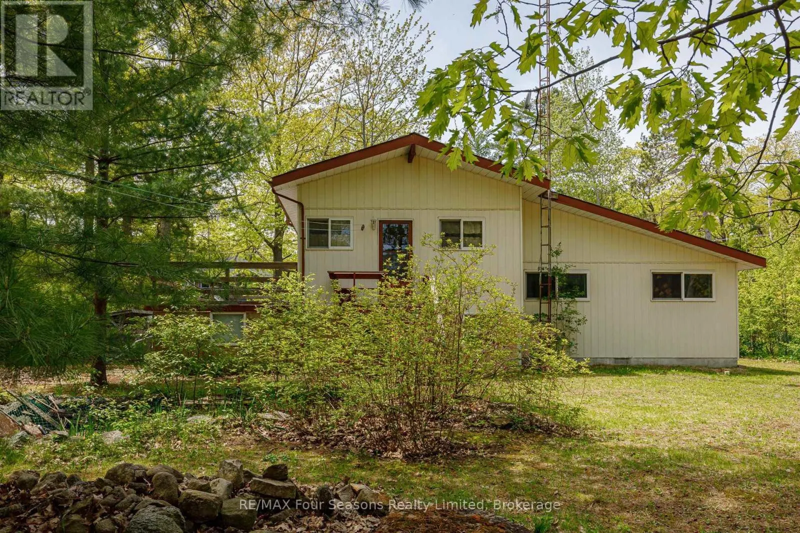 828 OXBOW PARK DRIVE