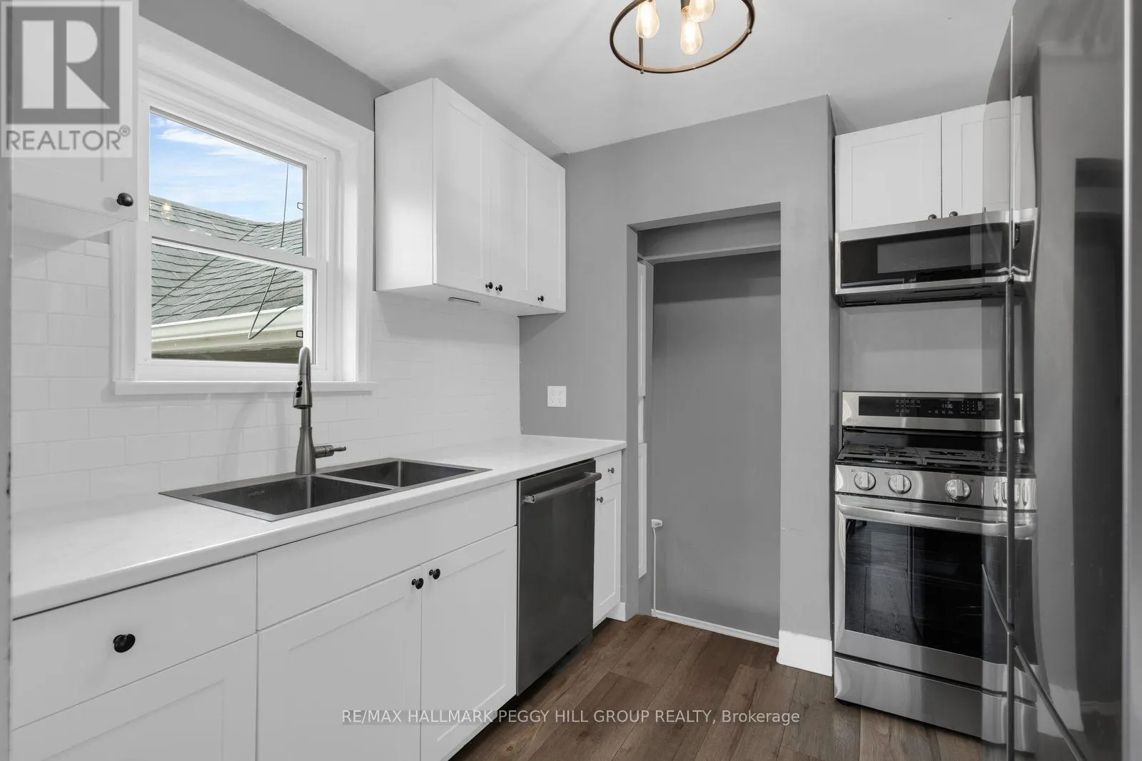 1556 FLOS RD 4 W