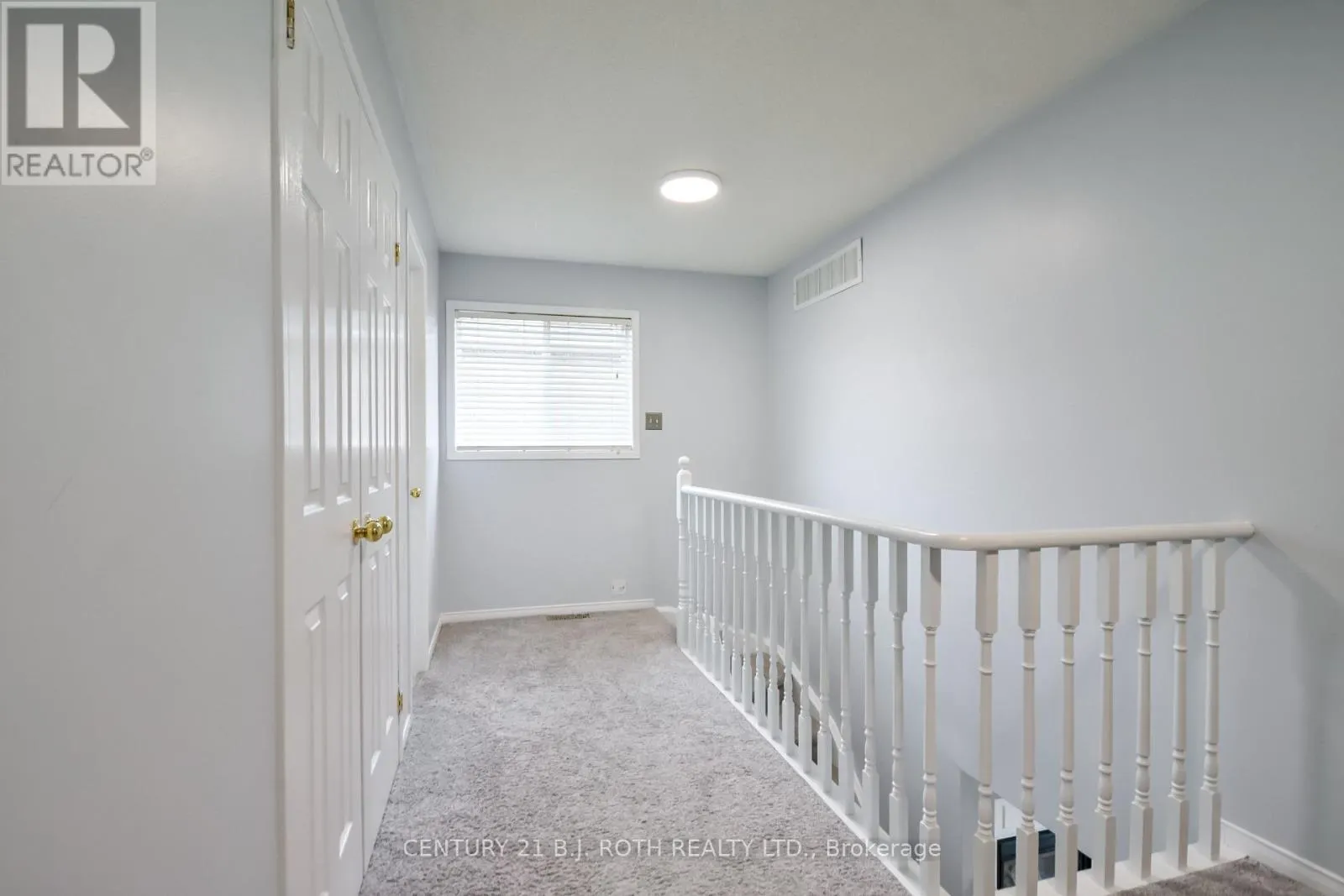 17 CROMPTON DRIVE