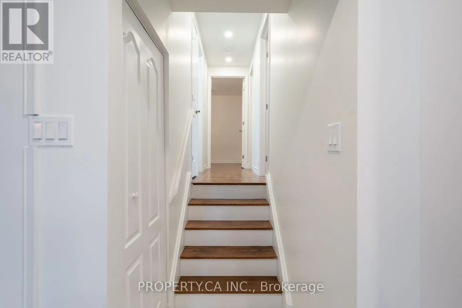 24 THORNCREST ROAD