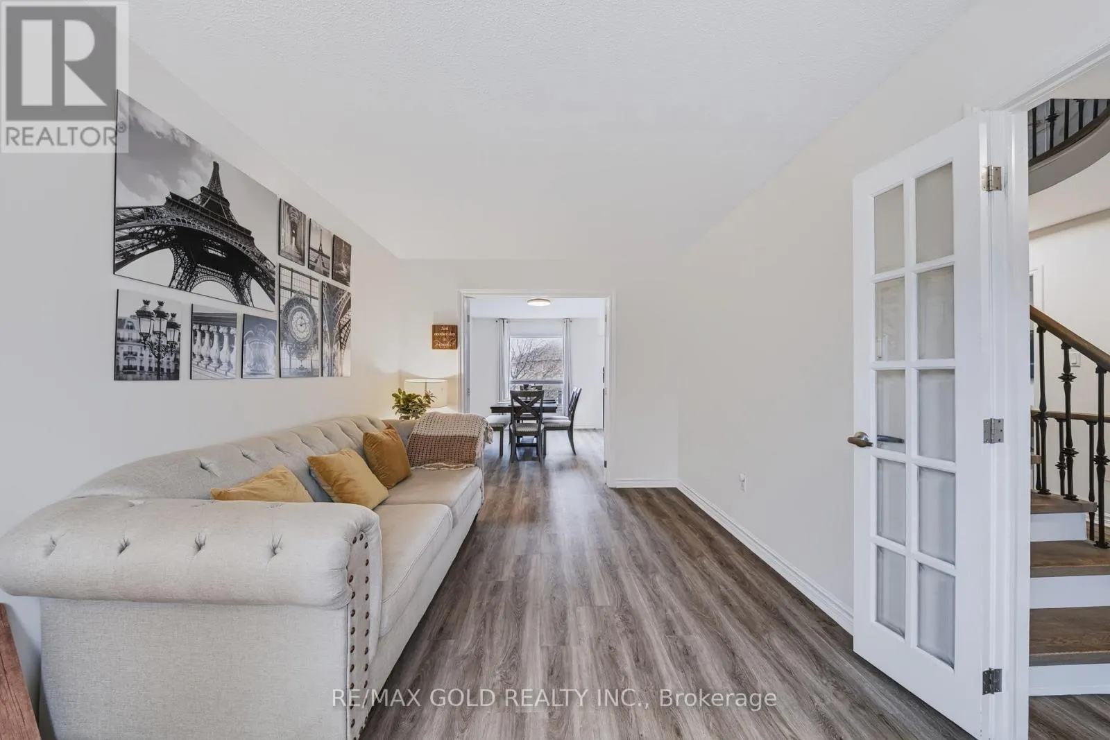 43 GOLDEN MEADOW ROAD